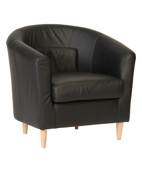 Leather chair – In black leather, solid beech legs Size 800x700x h 800 mm