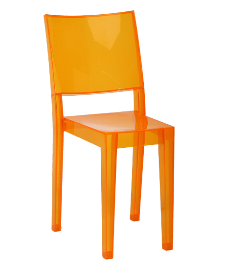 Sedia "La Marie" - In plastica trasparente, colori arancio, rosso, viola, giallo, bianco. Dimensione 500x450x h 850 mm